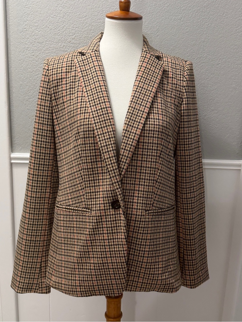 Ann Taylor Tailored Houndstooth Blazer - Size 6